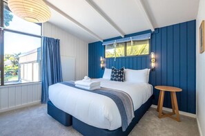 4 bedrooms, iron/ironing board, WiFi