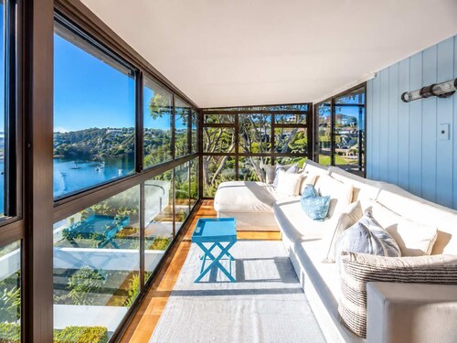 Clifftop Sanctuary - Hekerua Bay Sea Views