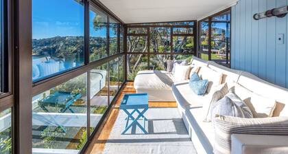 Clifftop Sanctuary - Hekerua Bay Sea Views