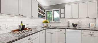 3 blocks from the University of Iowa Kinnick Stadium & Hospital