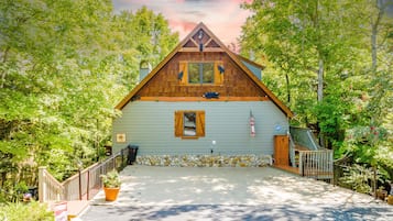 Cabin, Multiple Beds, Hot Tub | Exterior