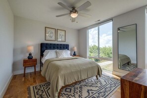 8 chambres, fer et planche à repasser, Wi-Fi gratuit, draps fournis