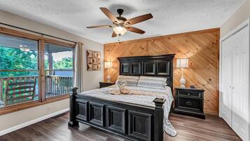 Cabin, Multiple Beds, Hot Tub, Mountain View | Private kitchen | Fridge, microwave, oven, stovetop