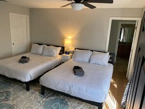 4 bedrooms, WiFi, bed sheets - Downtown Paradise🏝: Heated Pool-Spa! #LOCATION🌇🌄. (Phoenix)
