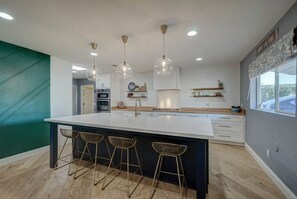 Private kitchen - Downtown Paradise🏝: Heated Pool-Spa! #LOCATION🌇🌄. (Phoenix)