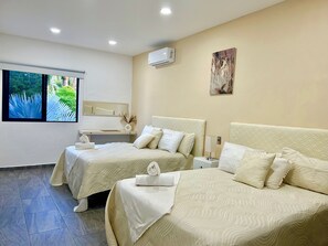 7 bedrooms, iron/ironing board, WiFi, bed sheets - Villa VENUS Playacar 7BR pool / Sleeps 22 (Playa del Carmen)