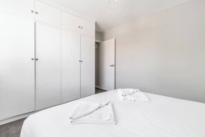 2 camere, una scrivania, ferro/asse da stiro, Wi-Fi