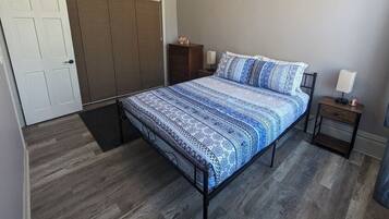 2 chambres, fer et planche Ă repasser, Wi-Fi gratuit, draps fournis