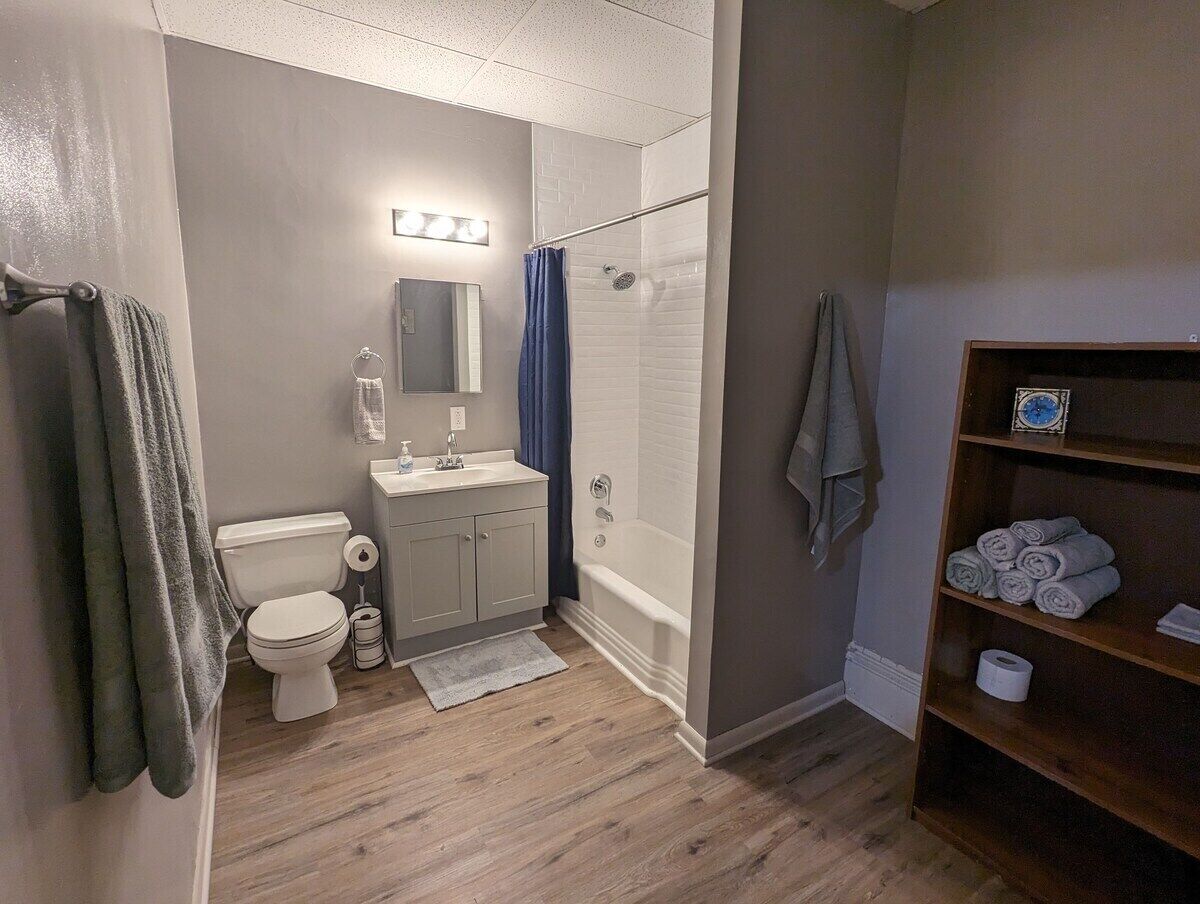 Sèche-cheveux, serviettes fournies