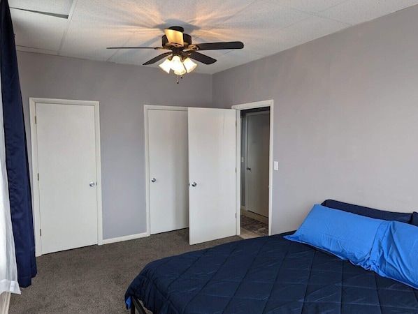 2 Schlafzimmer, Bügeleisen/Bügelbrett, kostenloses WLAN, Bettwäsche