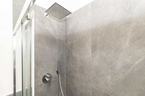 Dusche, Bidet