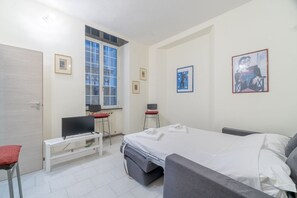 1 bedroom, iron/ironing board, Internet, bed sheets