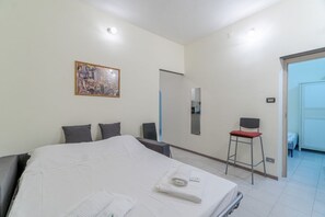 1 bedroom, iron/ironing board, Internet, bed sheets