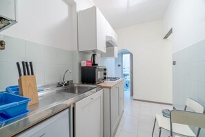 Oven, stovetop, toaster