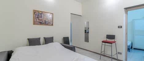 1 chambre, fer et planche Ă repasser, accĂšs Ă Internet, literie fournie