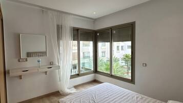 2 chambres, fer et planche Ă repasser, Wi-Fi, draps fournis