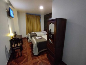 Comfort Twin Room | Free WiFi - Hostal Qoryanka (Machu Picchu)