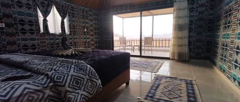 1 bedroom, in-room safe, free WiFi, bed sheets