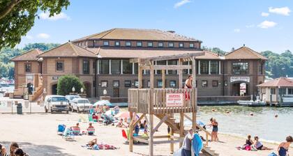 Lake Geneva Retreat with Fireplace & WiFi