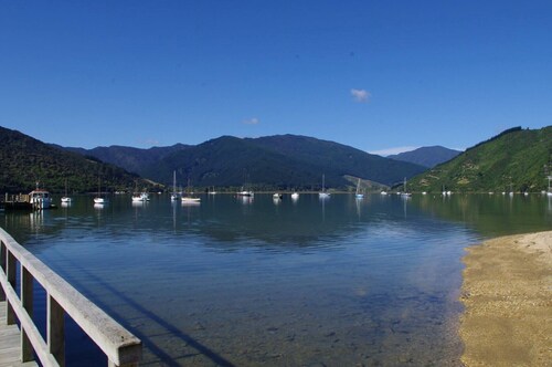 Anakiwa Self-contained Bay View Apartment