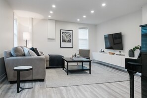 Smart TV, stereo