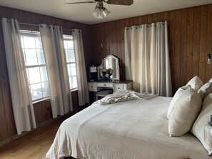 3 bedrooms, WiFi, bed sheets