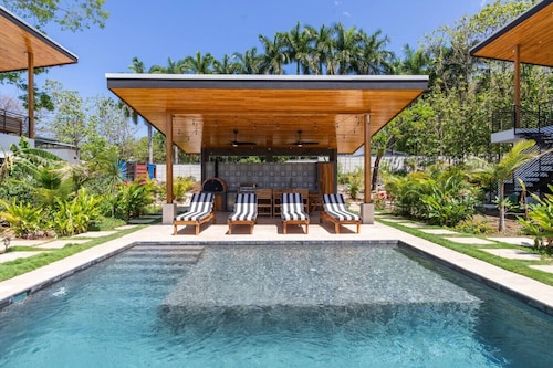 La Joya Amatista - Walk to Beach