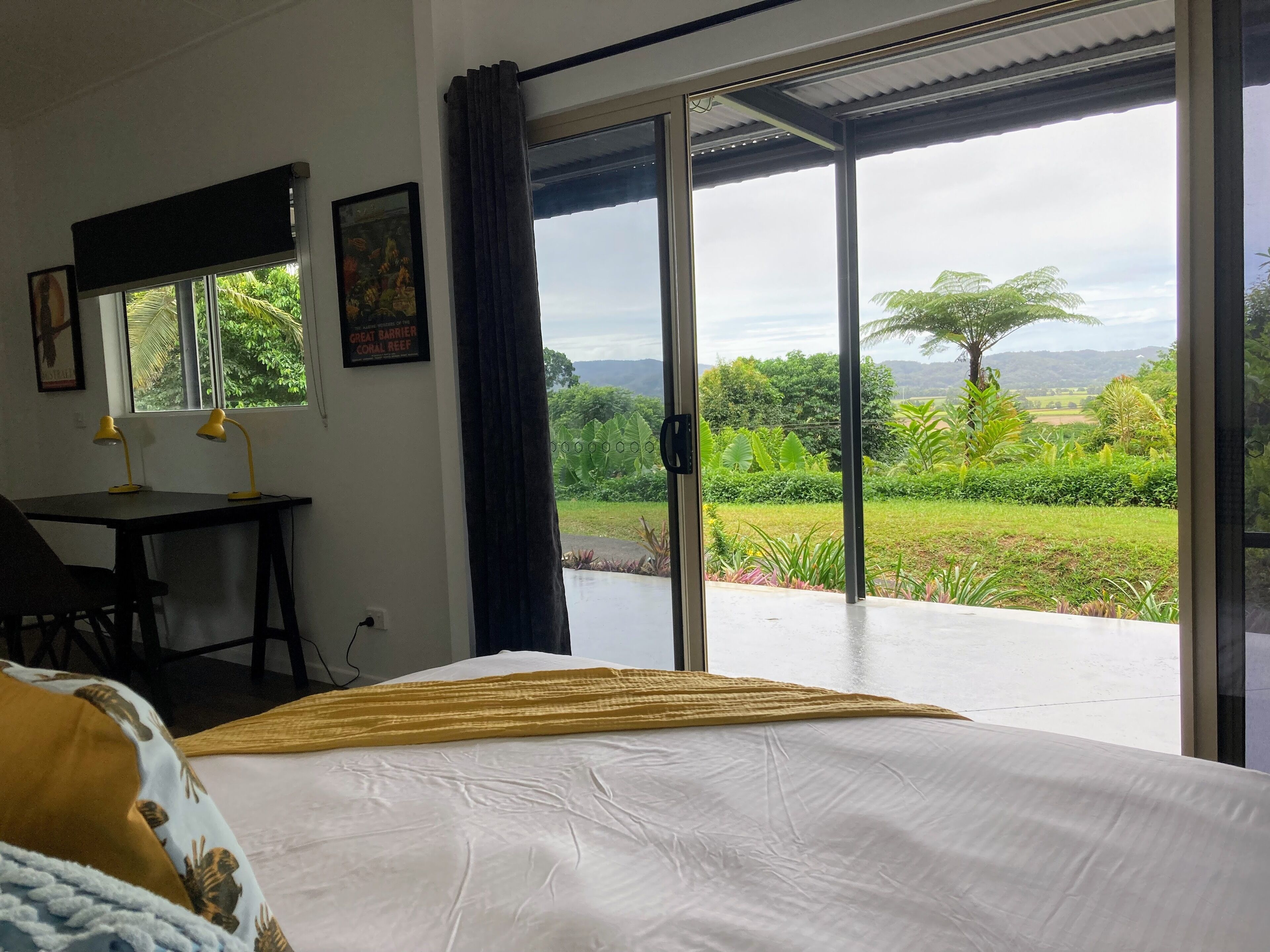 1 habitación, escritorio, tabla de planchar con plancha y wifi gratis 