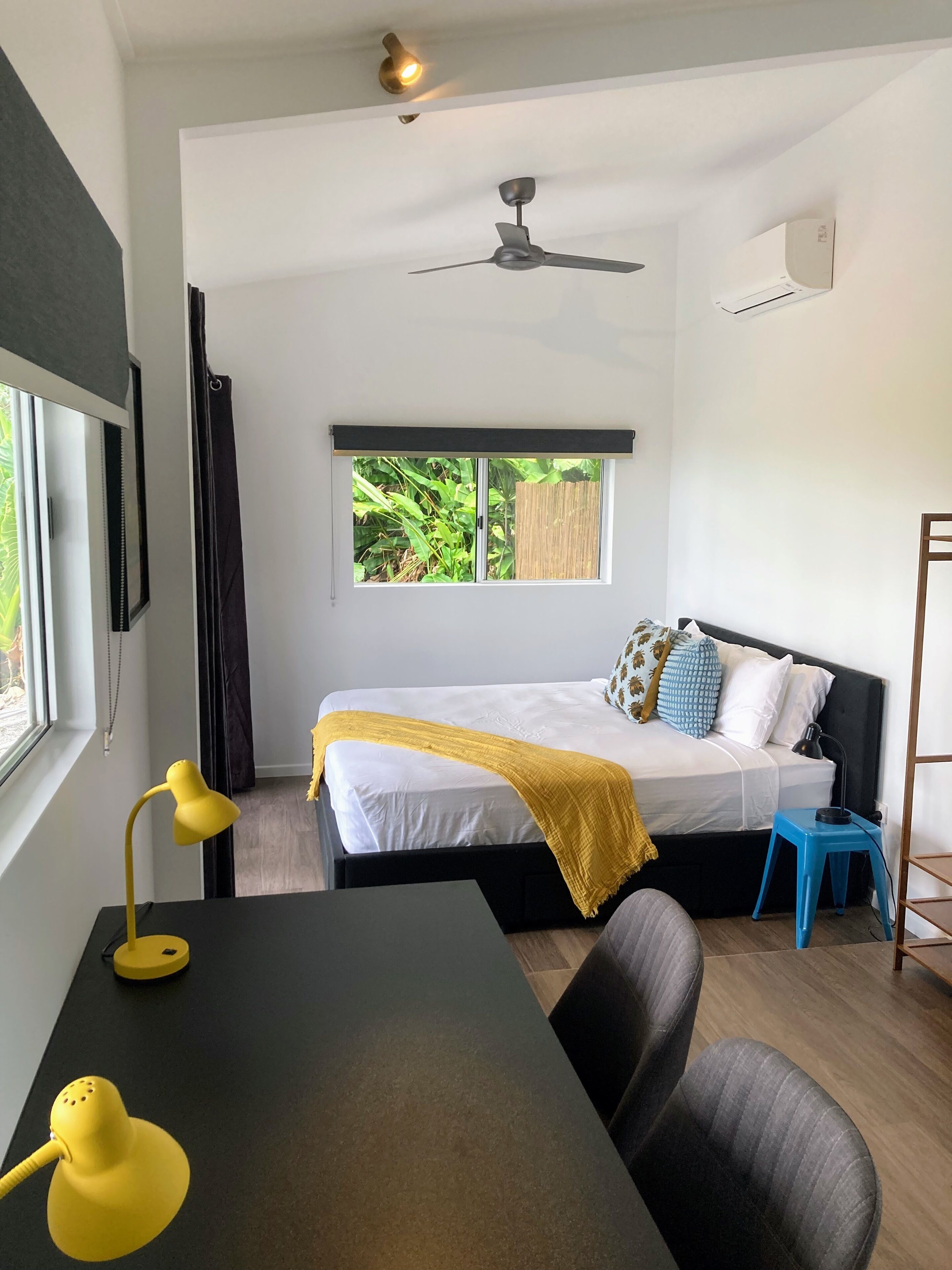 1 chambre, bureau, fer et planche à repasser, Wi-Fi gratuit