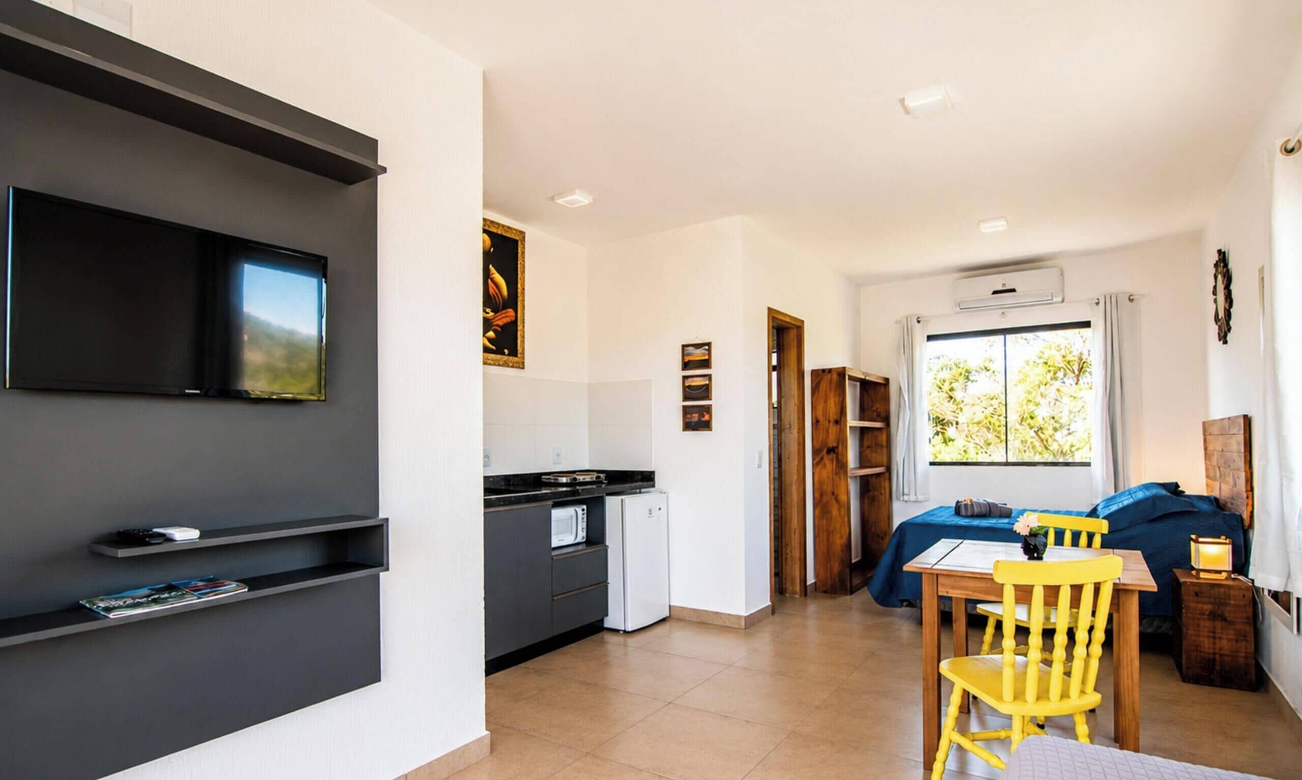 Apartament Gallery | Sala d'estar | Televisor intel·ligent de 32 polzades amb canals digitals i Netflix 