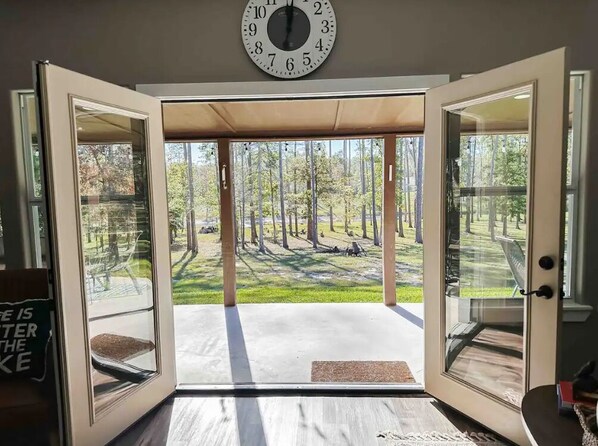 Interior - Pines by the Lake (Brookeland)