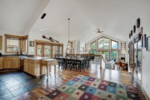 Interior - Emmett's Peak in Breck | Private Hot Tub, Mountain Views, 5min drive to Slopes/Downtown (Breckenridge)