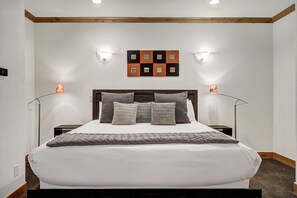 4 habitaciones, escritorio, tabla de planchar con plancha y wifi 