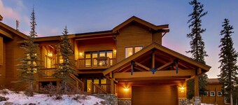 NEW Emmett's Peak in Breck, Forest & Mountain Views, 5min drive to Slopes/Downtown, Hot Tub