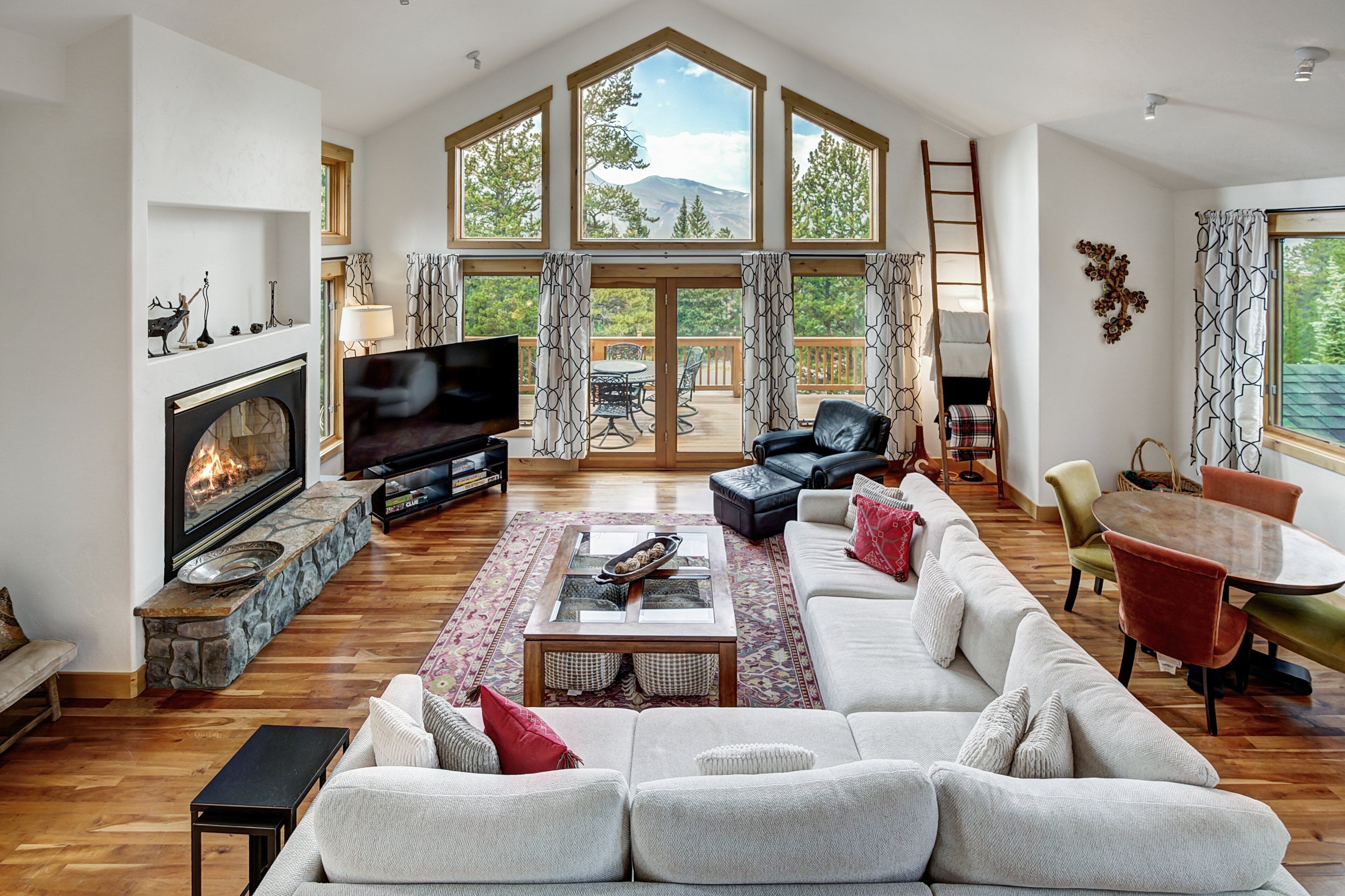 Smart TV, fireplace, foosball