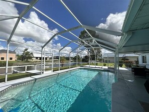 Beheizter Pool