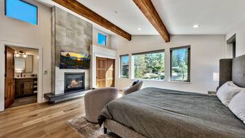 6 bedrooms, iron/ironing board, WiFi, bed sheets