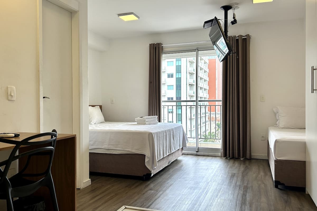Decoración personalizada, muebles diferentes y wifi gratis
