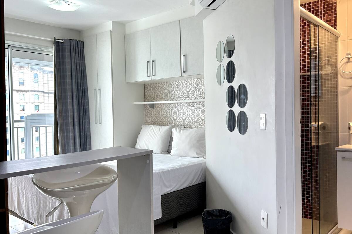 Decoración personalizada, muebles diferentes y wifi gratis