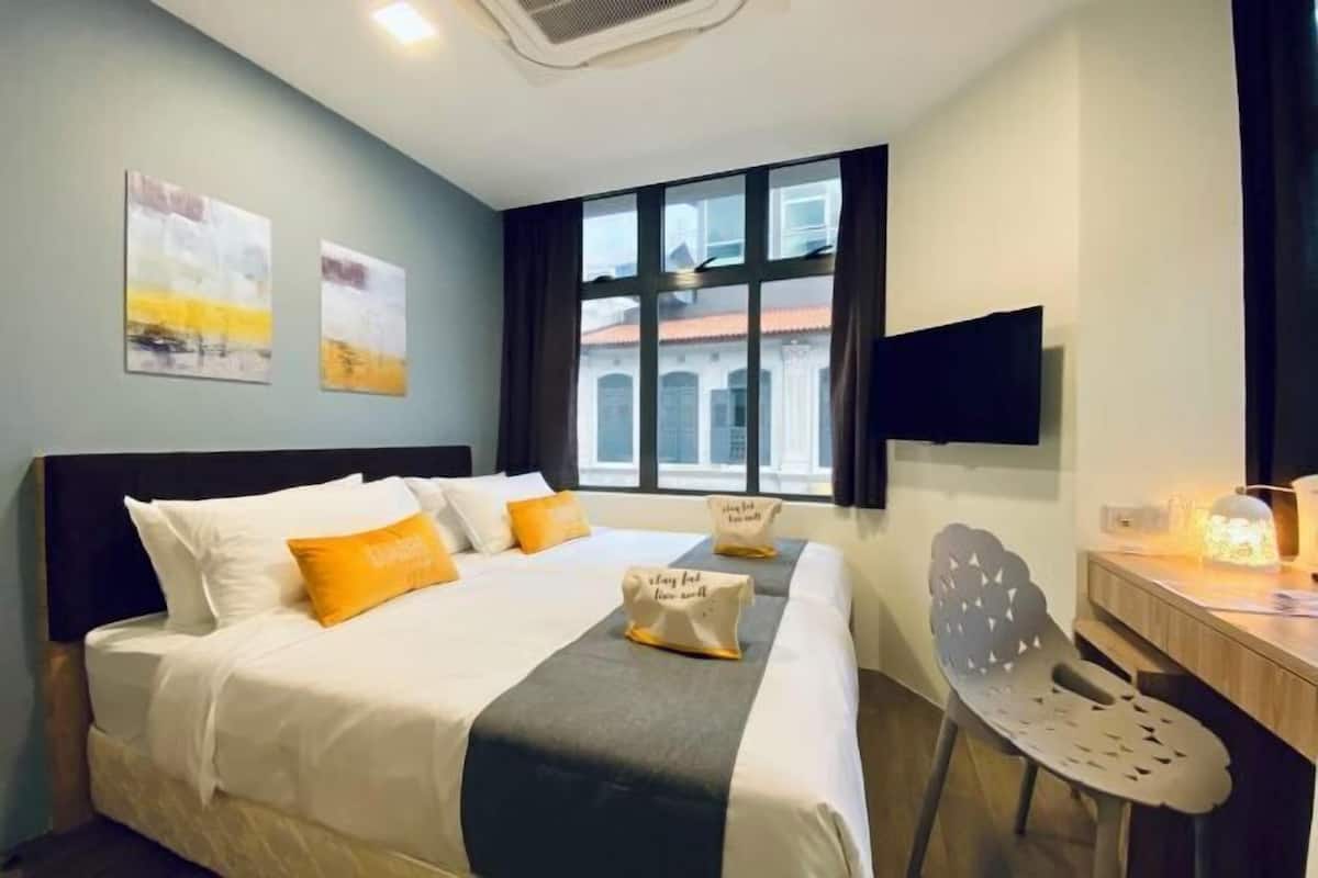 In-room safe, desk, free WiFi, bed sheets