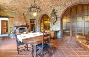 Dining - Nice apartment in Santo Stefano Belbo (Santo Stefano Belbo)