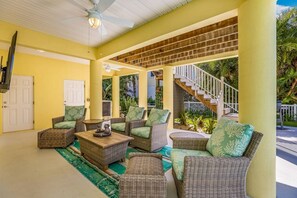 Property grounds - Reel Deal: Water Views, Elevator, Pool by Anna Maria Life Vacation Rentals (Anna Maria)