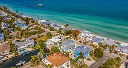 Reel Deal: Water Views, Elevator, Pool by Anna Maria Life Vacation Rentals