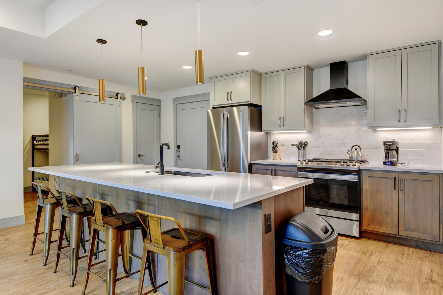 New Luxury Condo 2307/ Hot Tub / AC / Great Views / Best Price - $500 FREE Activities Daily