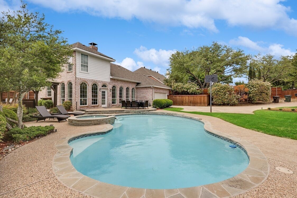 Luxurious Plano Home with Pool, Spacious Back Yard