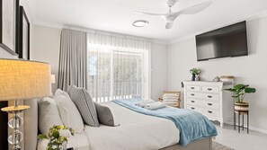 4 Schlafzimmer, Reisekinderbett, WLAN, Bettwäsche