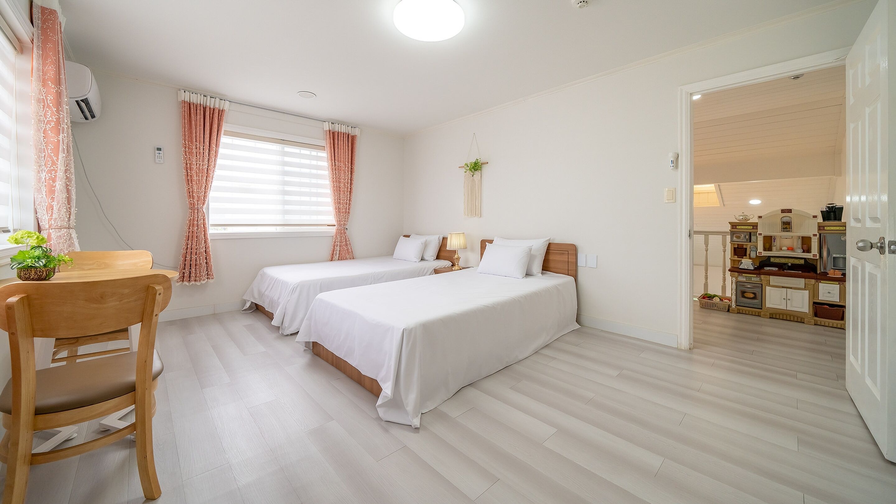 Habitació bàsica, 4 dormitoris (Private Poolvilla 1F+2F) | 4 dormitoris i wifi gratuïta 