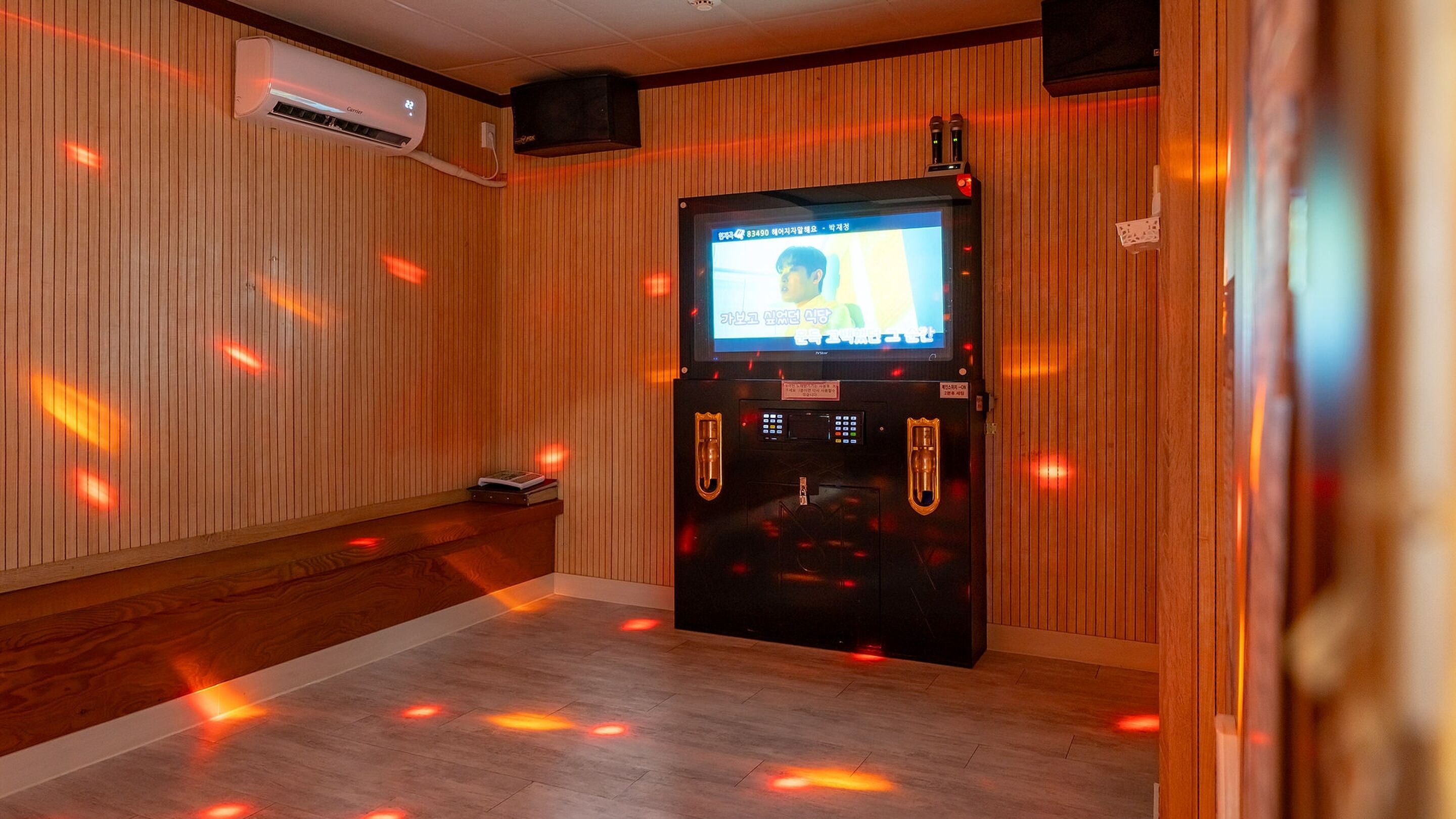 Habitació bàsica, 4 dormitoris (Private Poolvilla 1F+2F) | 4 dormitoris i wifi gratuïta 