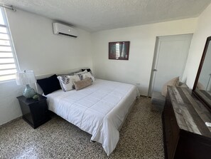 3 bedrooms, WiFi, bed sheets - Spacious apartment in Mar Azul, Hatillo  (Hatillo)