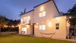 Basic Room, 3 Bedrooms (WhiteN A) | 3 bedrooms, free WiFi - Gangneung Whiten Pension (Gangneung)